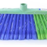 ESCOBA PLASTICA BOMBAY LG
